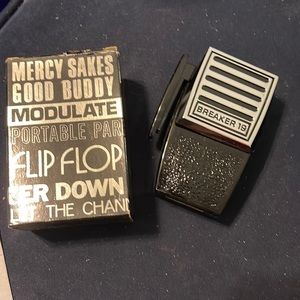VINTAGE SWEET HONESTY COLOGNE 2OZ MIC WITH Handle -EMPTY- TRUCKERS Theme
